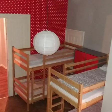 Woodpecker Hostal *